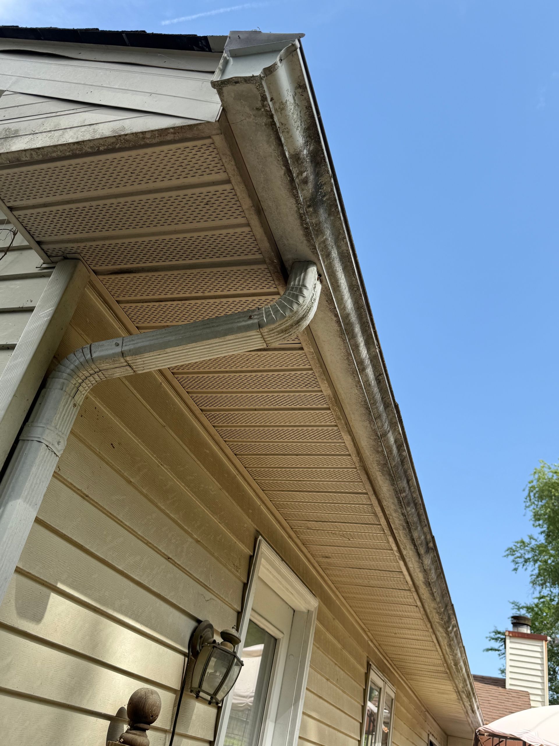 Before Cleaning the White Gutter — Springfield, IL — Midwest Power/Soft Washing