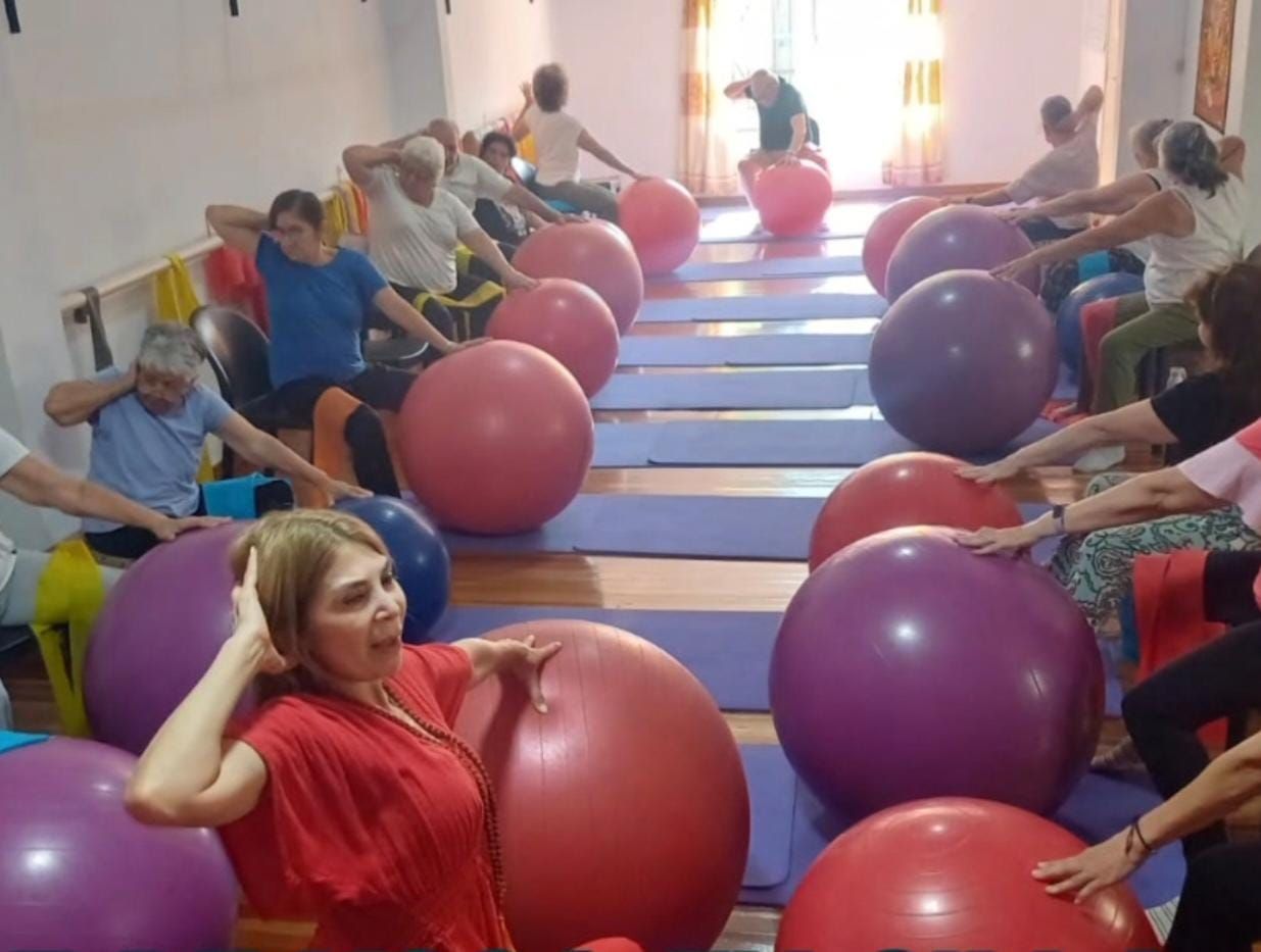 YOGA EN SILLA