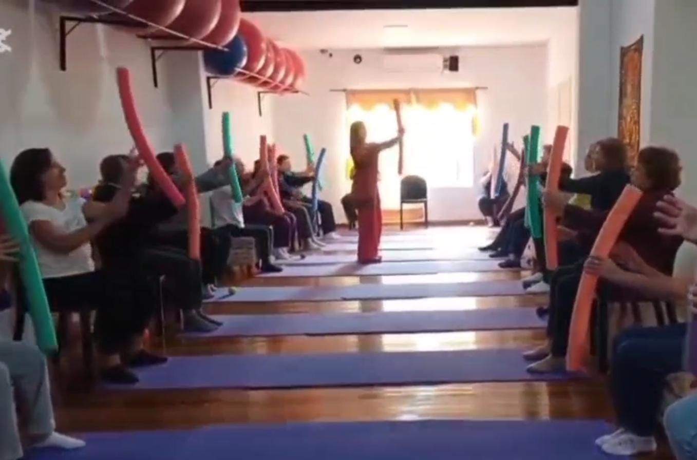 YOGA EN SILLA