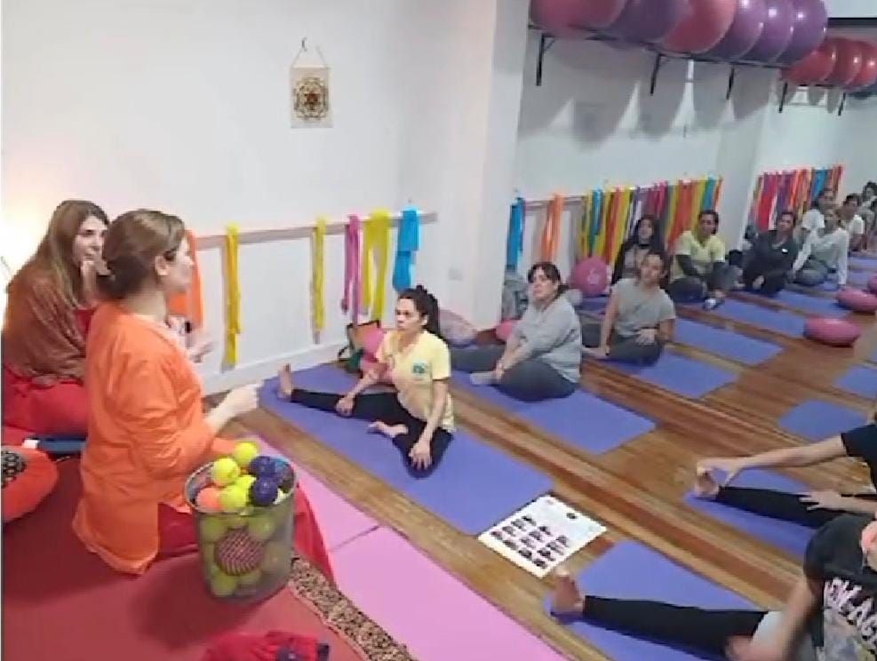 YOGA DINÁMICO