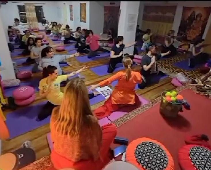 YOGA DINÁMICO