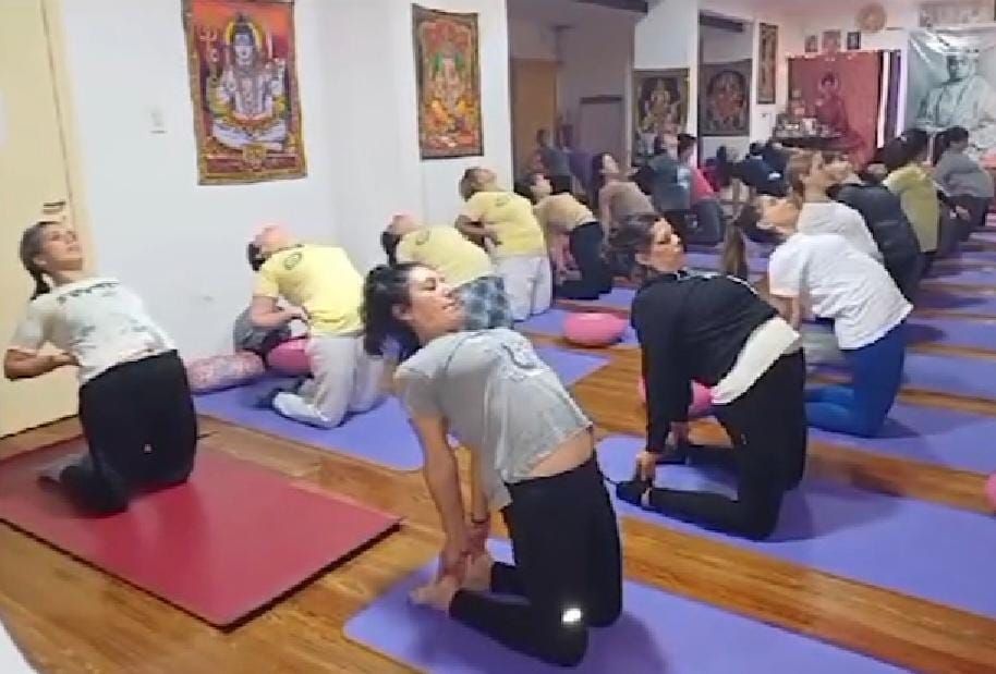 YOGA DINÁMICO