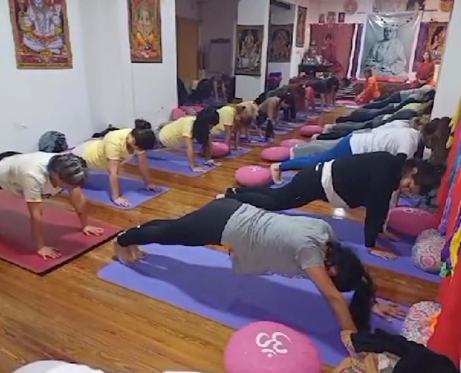 YOGA DINÁMICO