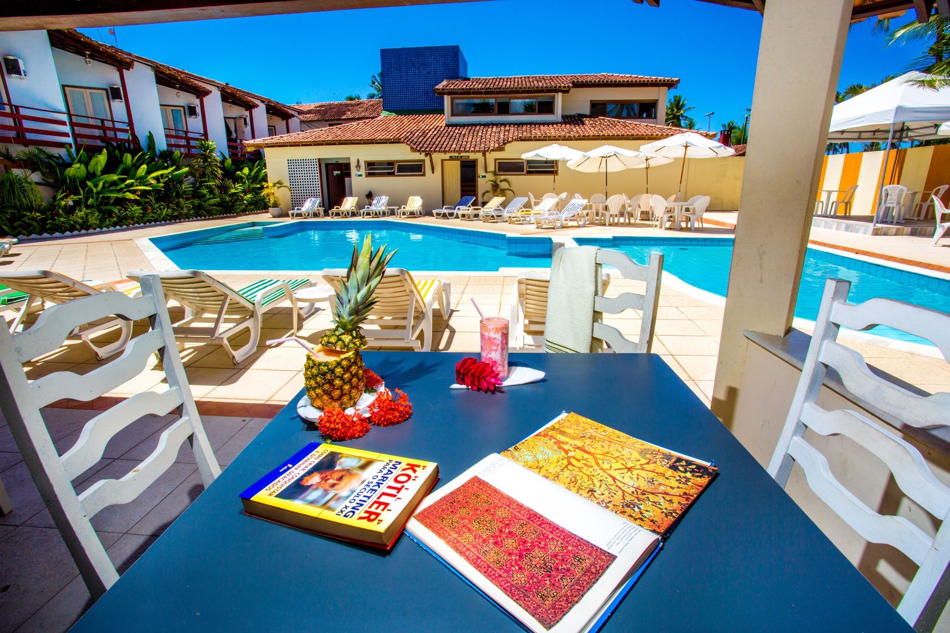 Piscina Hotel Girassol