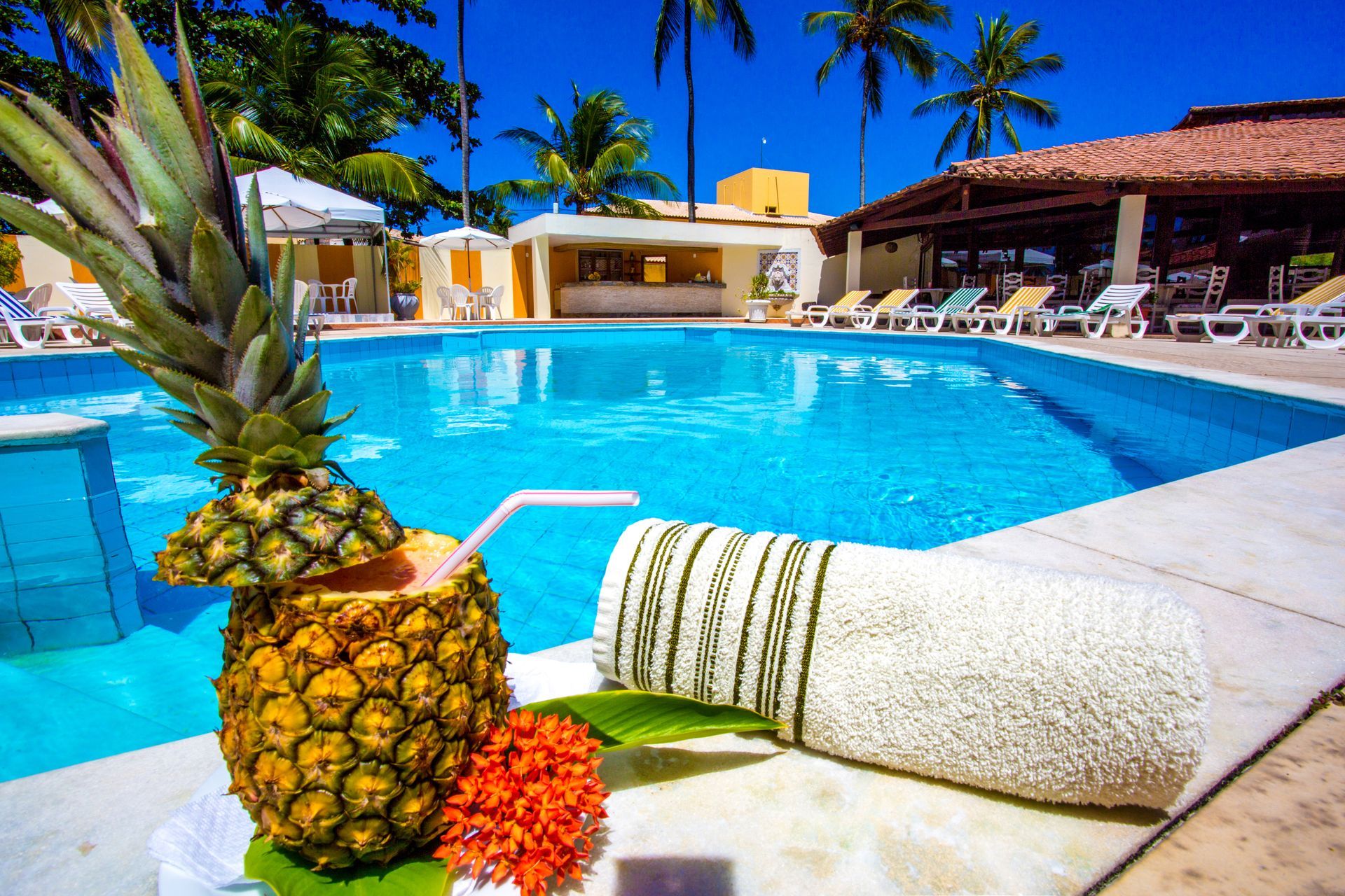 Piscina Hotel Girassol