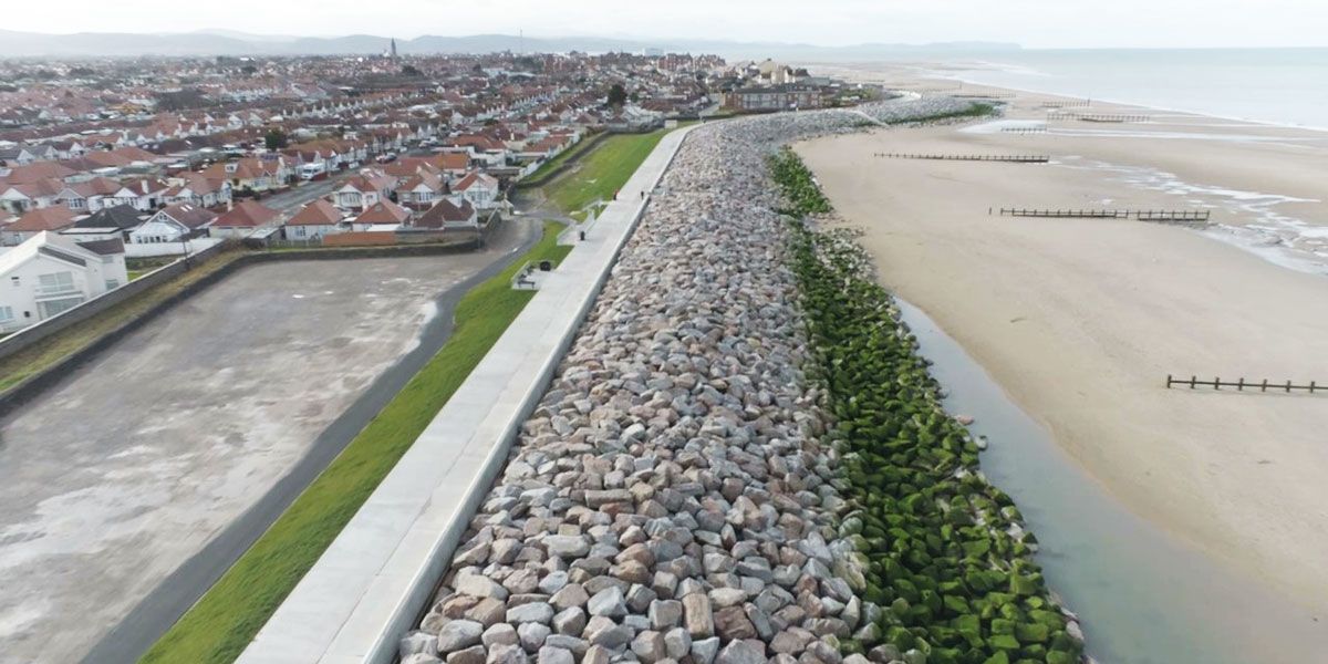 Flood defence embankment with established vegetation cover