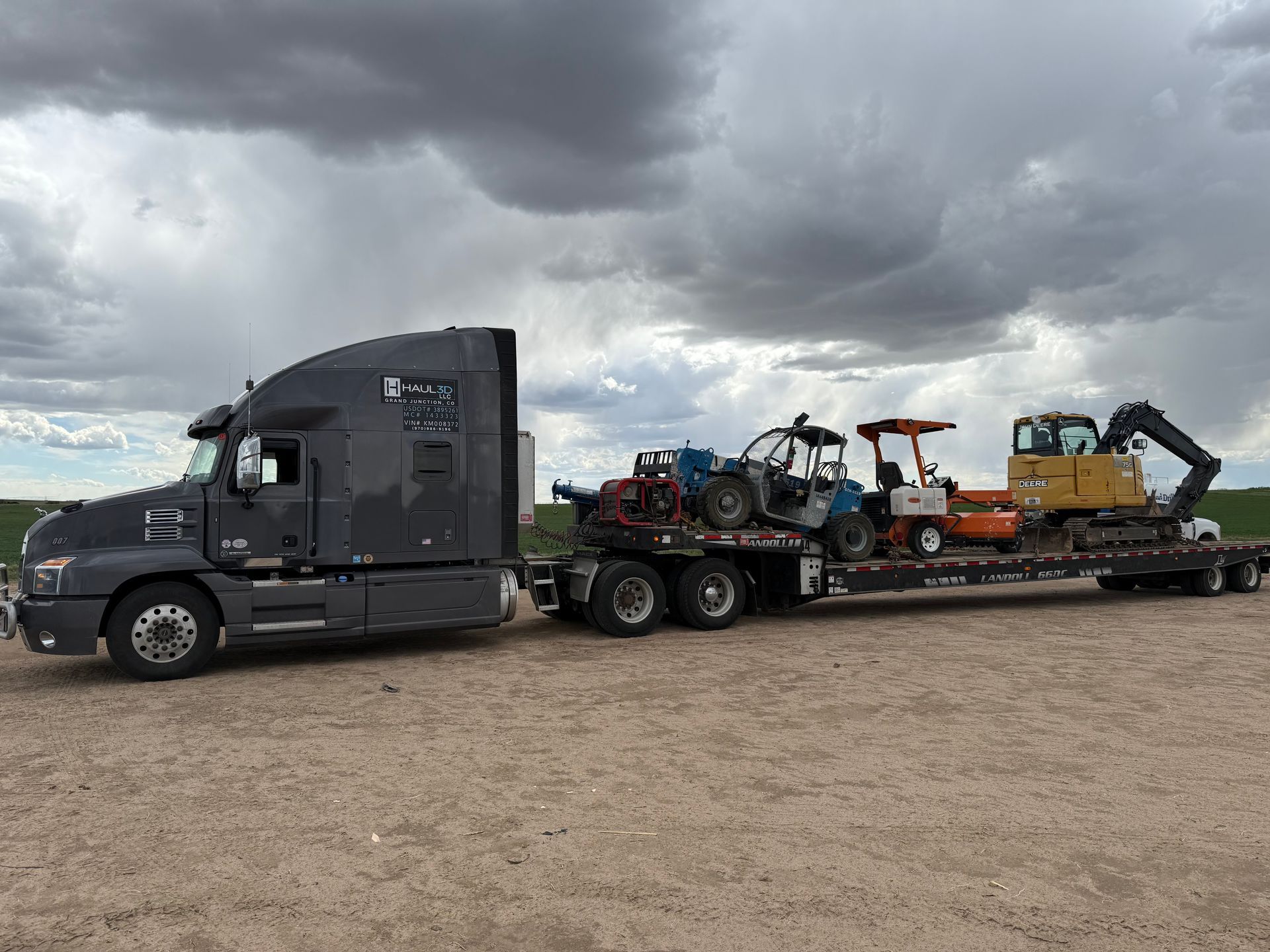 haul3d with horse trailer in the mountains