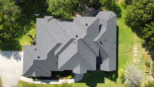 Roofing company in Benbrook, TX