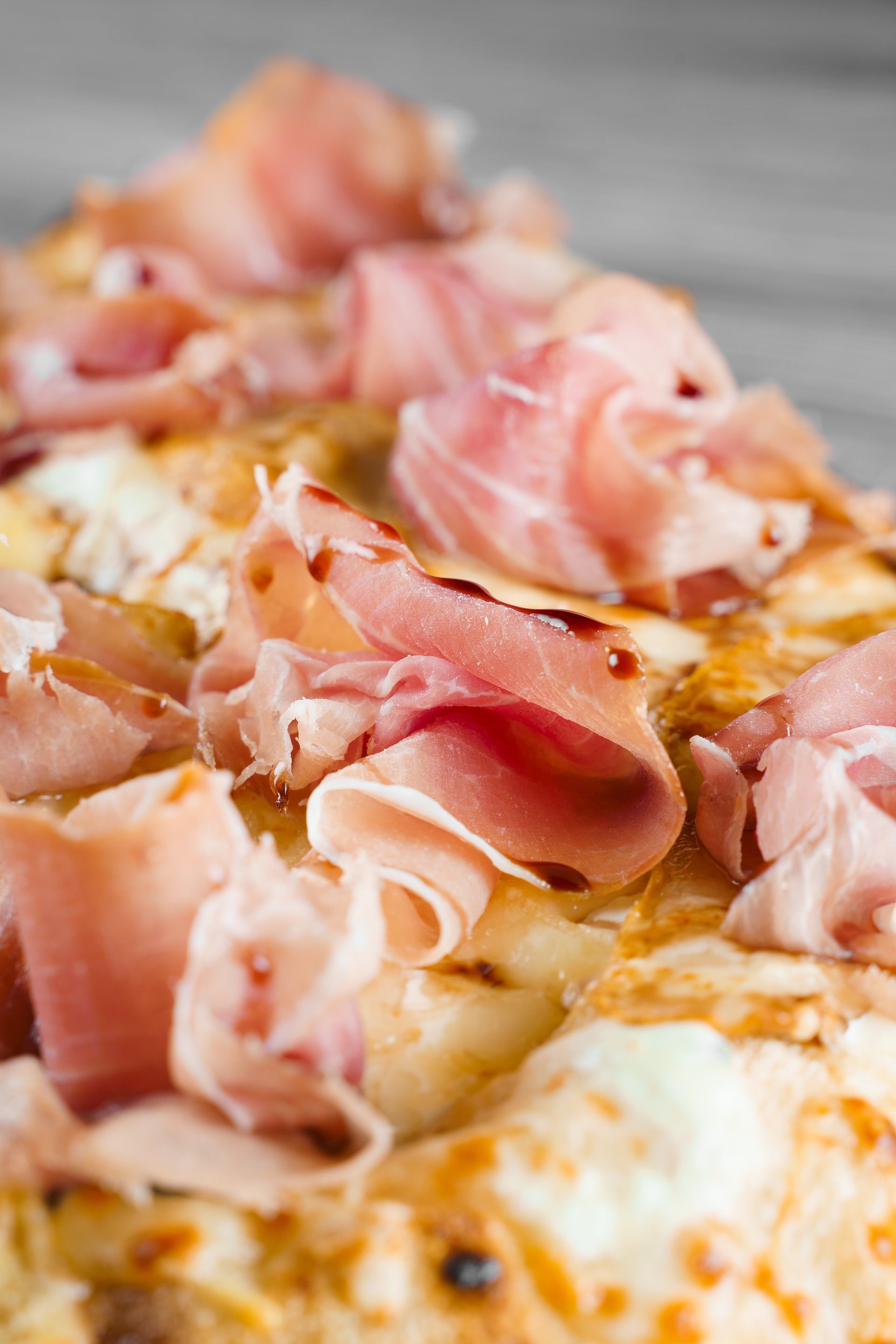pizza romana con prosciutto