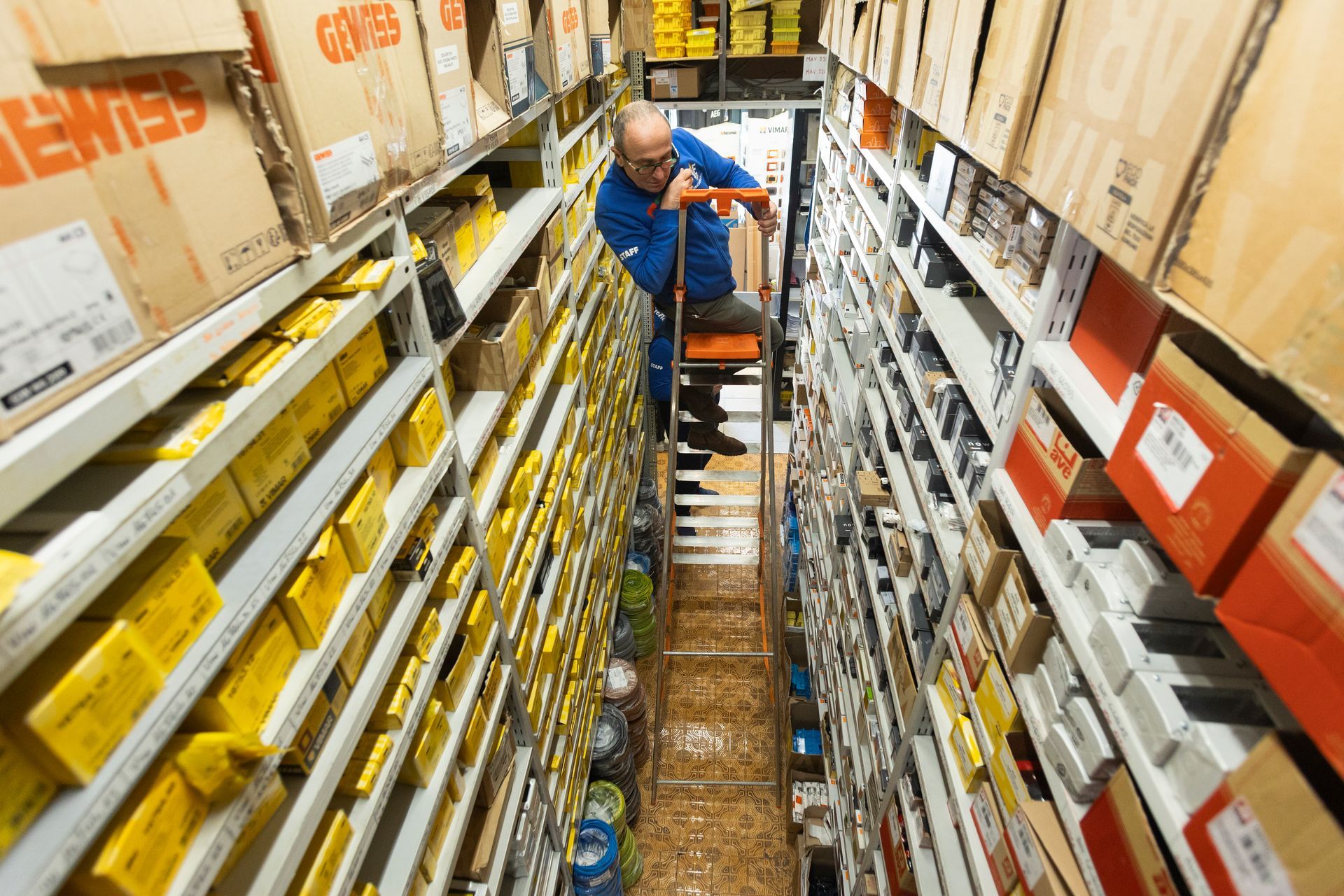 magazzino Euro Elettrica 2001 Srl a Roma