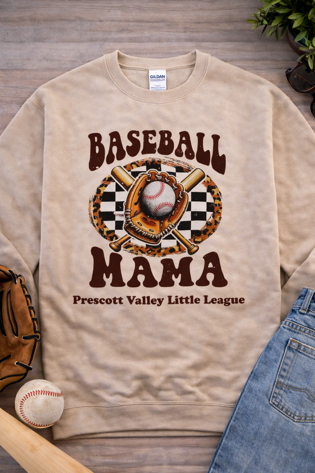 Baseball Mama Checkered Glove Crewneck - sandstone