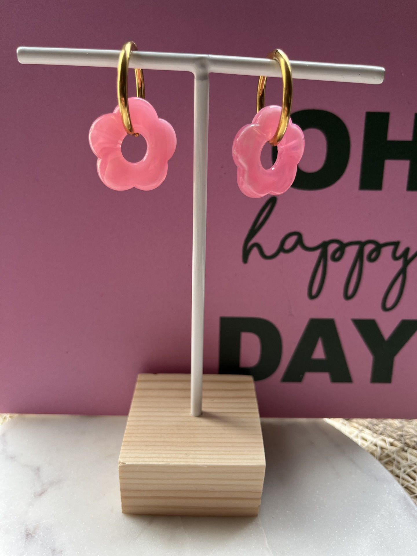 Bloemen oorbellen goud div kleuren