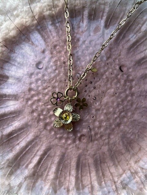 Flower ketting goud of zilver