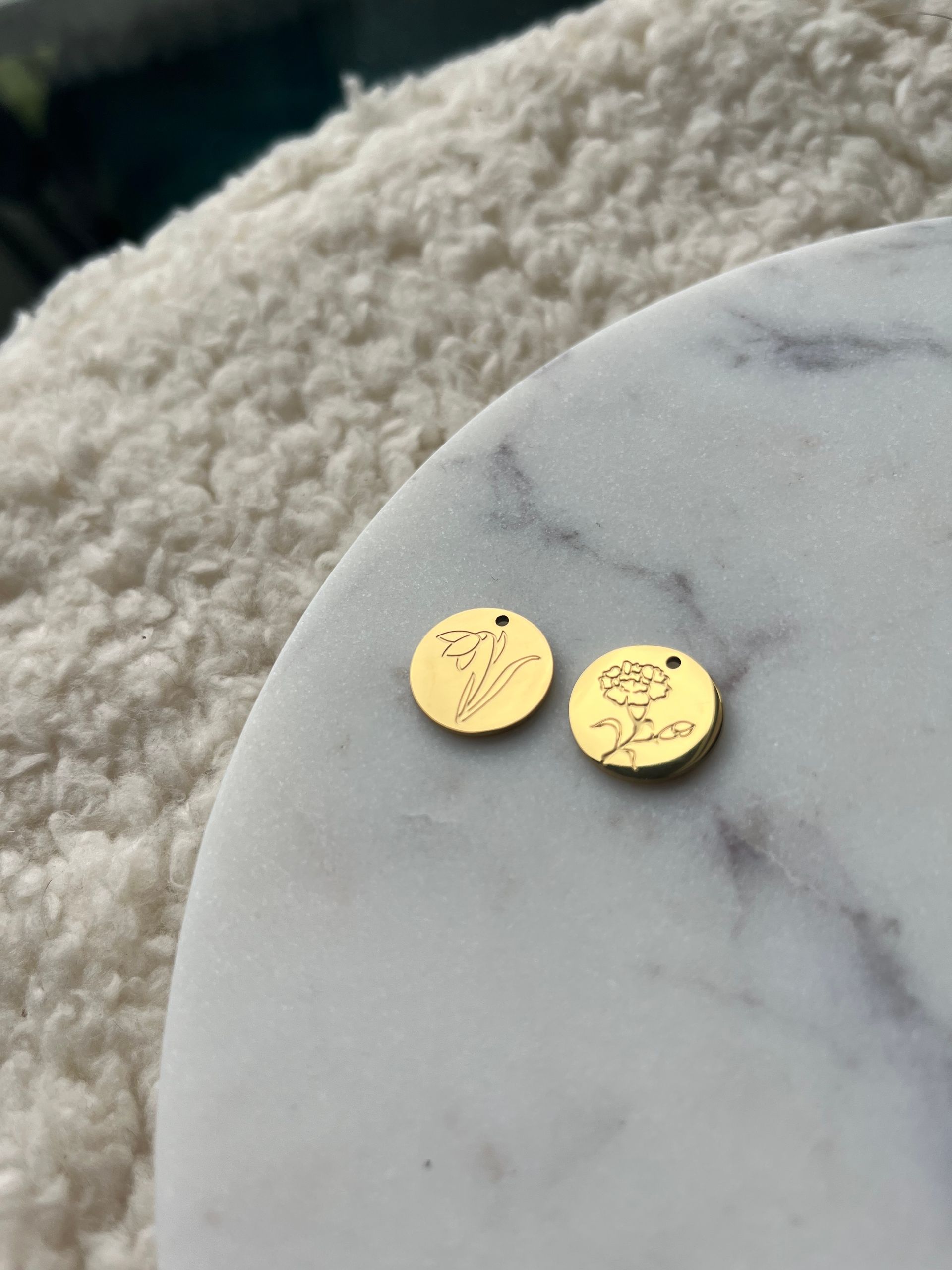 Geboortebloem ketting zilver