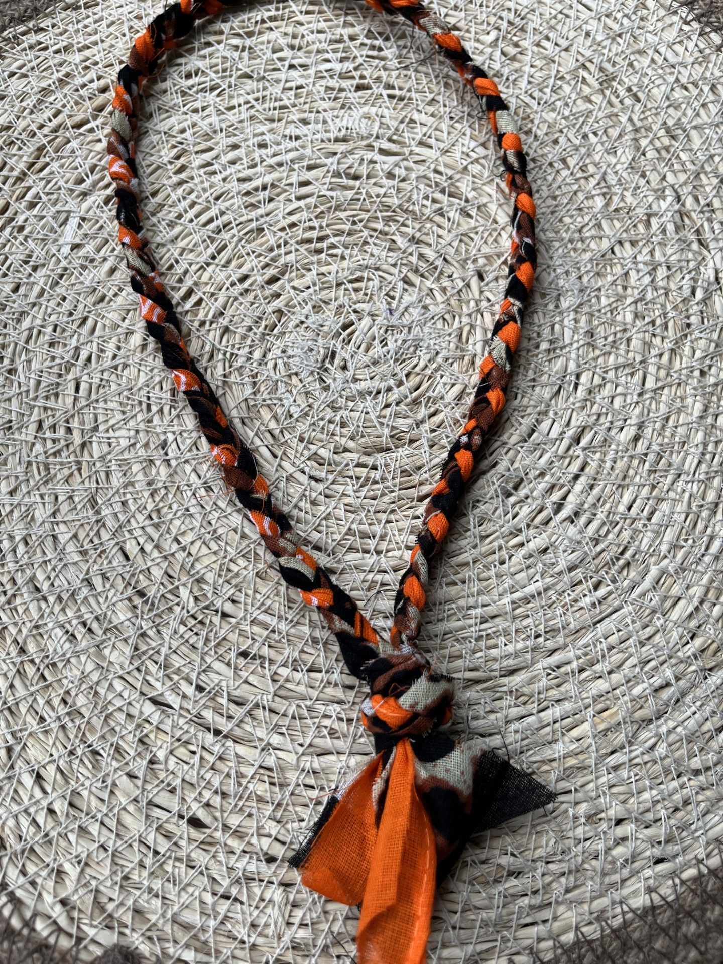 Bandana oranje panter ketting. Leuk voor koningsdag