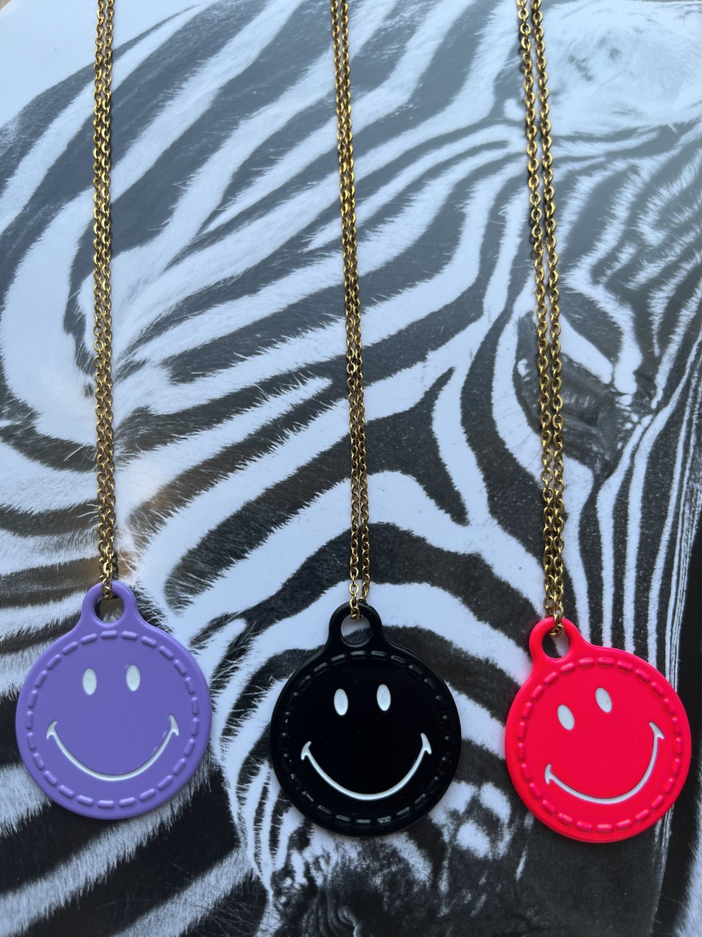 Smiley ketting div kleuren