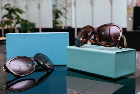 Occhiali da sole - modello da donna