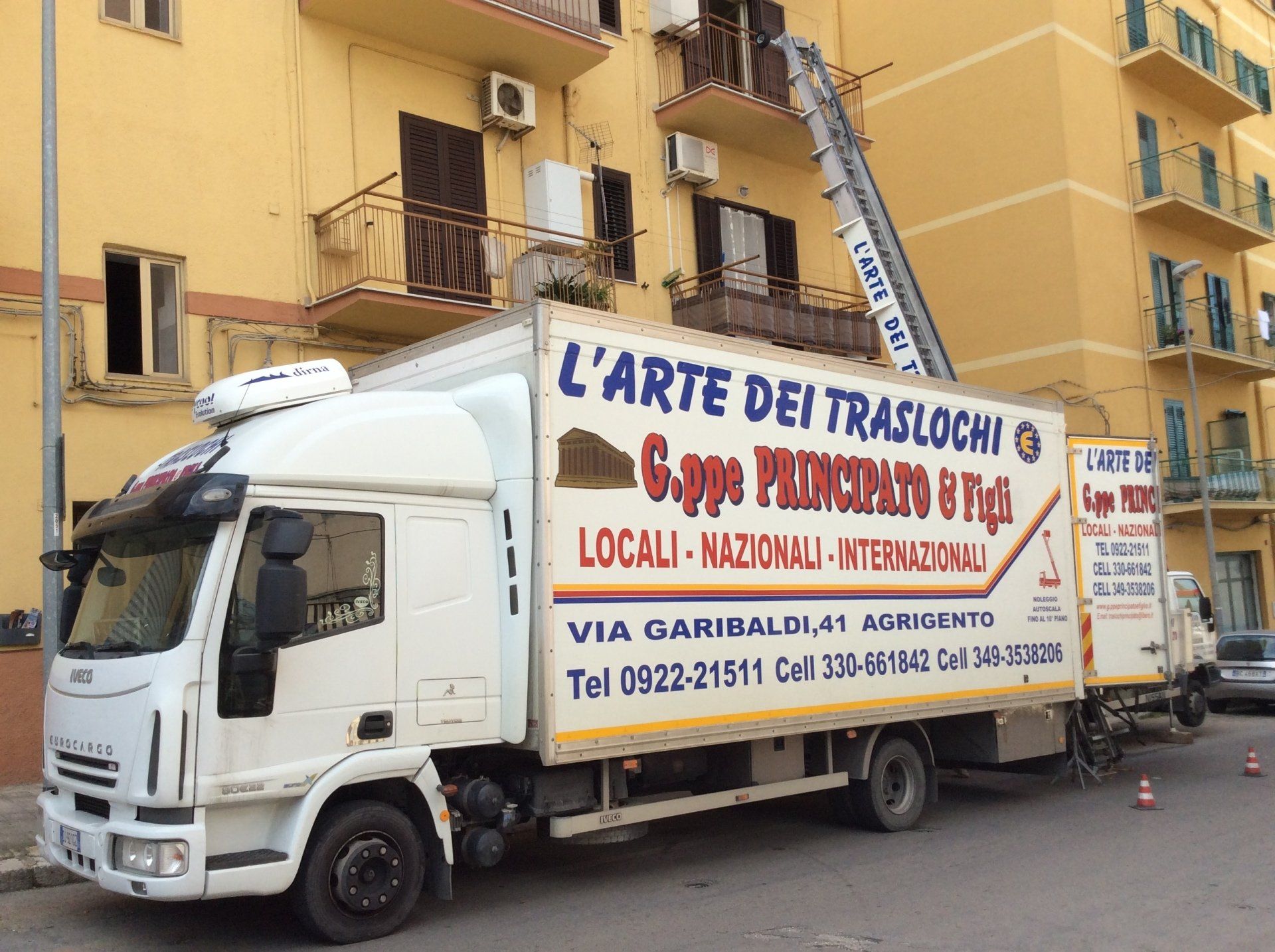 Smontaggio e rimontaggio mobili