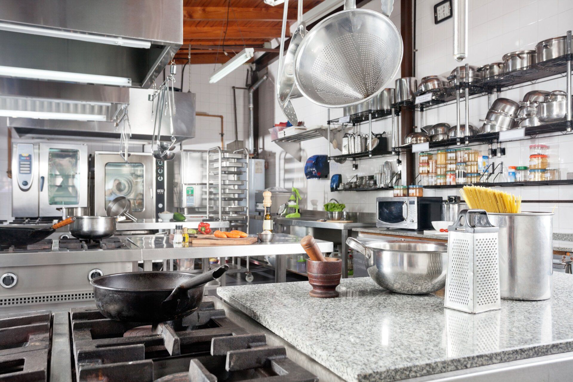 Kitchen equipment cleaning service