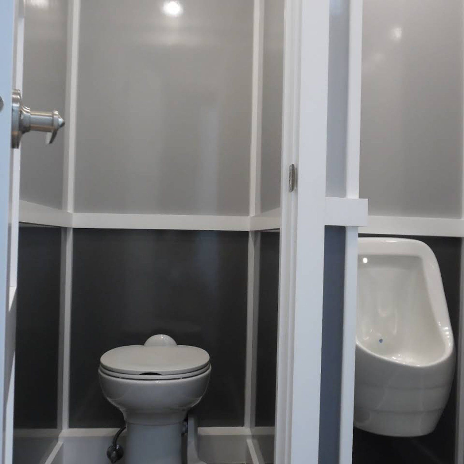 Luxury Toilet — Owensboro, KY — Mitzi Autry's Portable Toilets