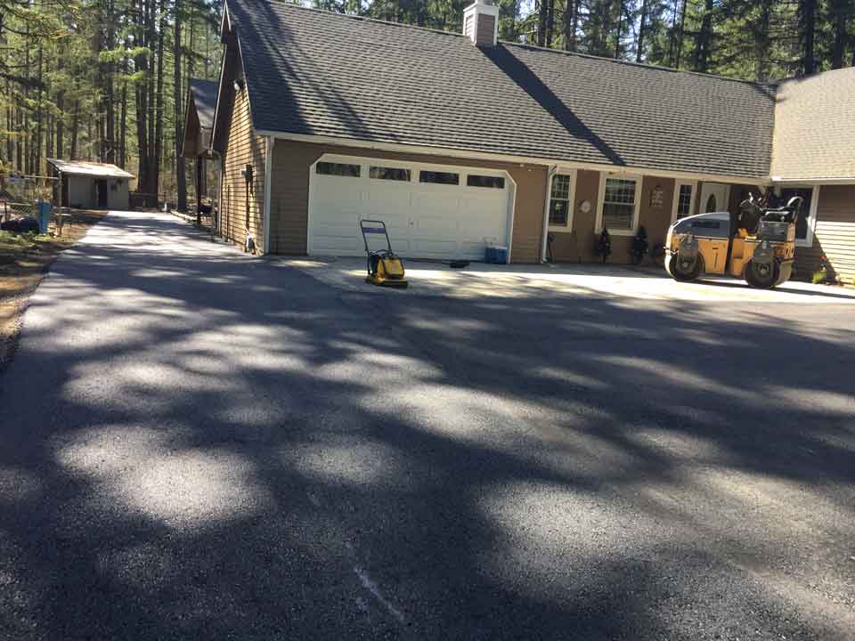 Garage – Acme Paving & Seal Coating, Inc. – Kent, WA
