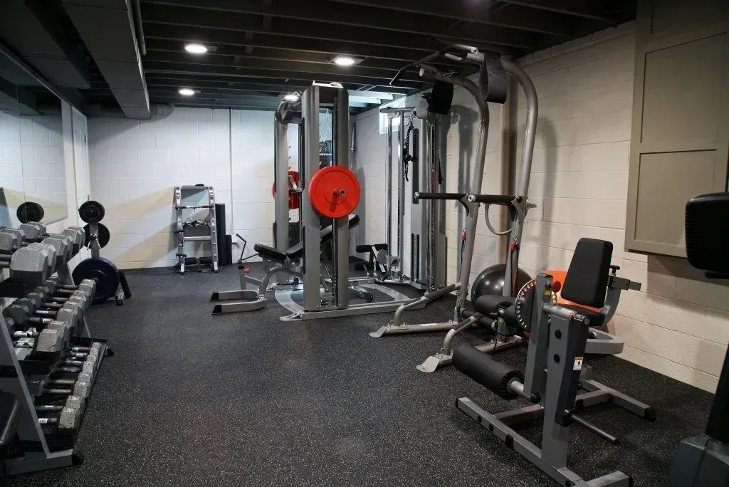 Basement Home Gym Layout Ideas for Strength and Cardio | ASRD