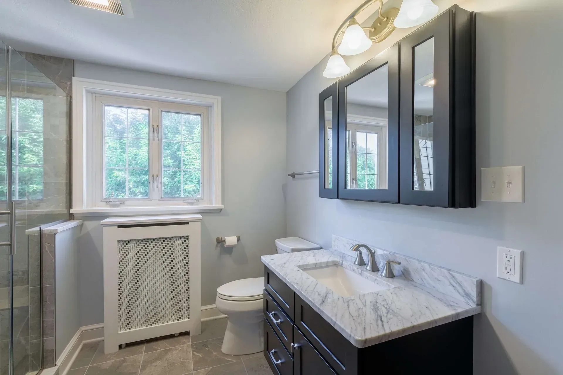 Luxury Bathroom Material Selection That Creates a Cohesive Design