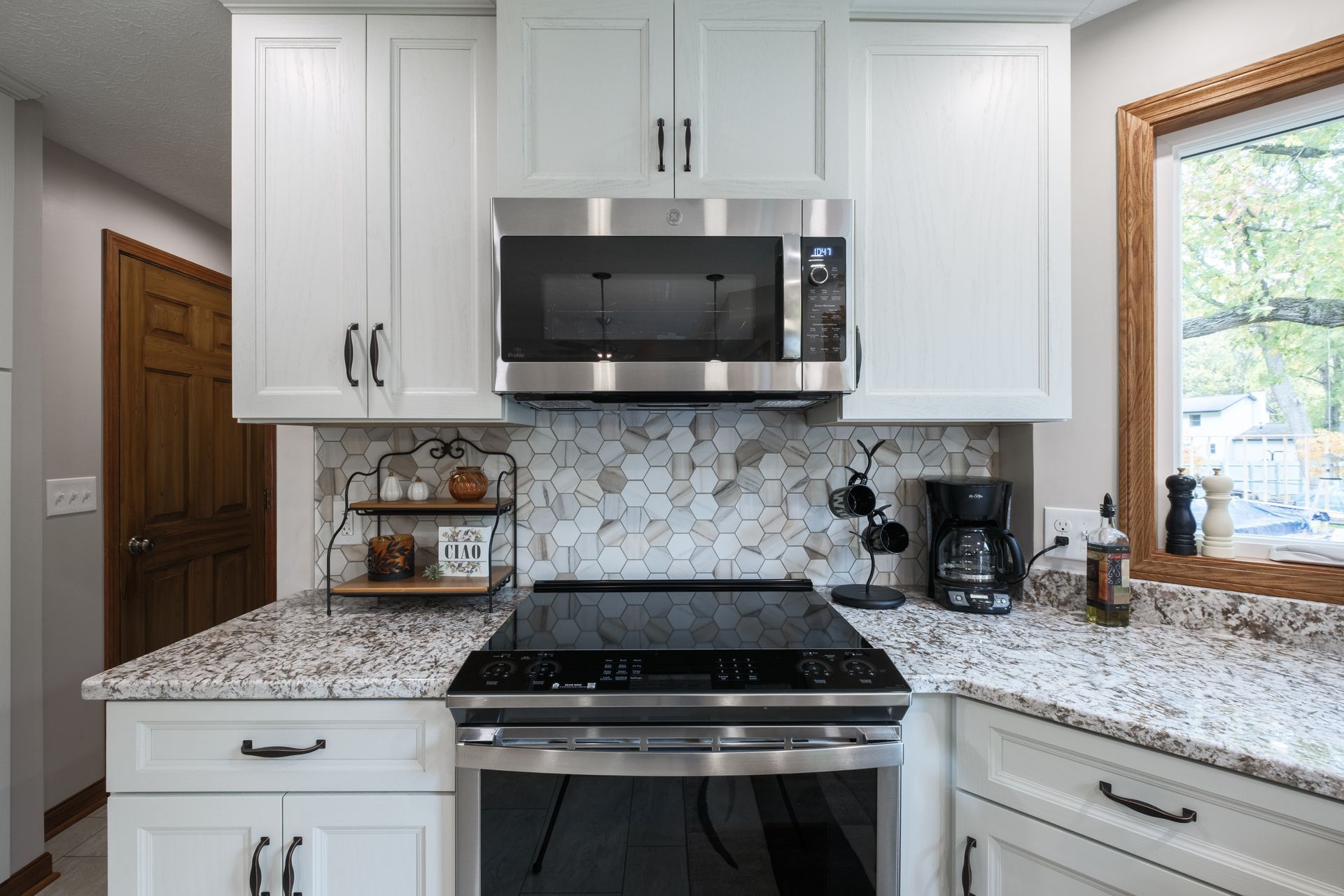 Backsplash Countertop Coordination Kitchen | Hudson, Akron & Surrounding Areas