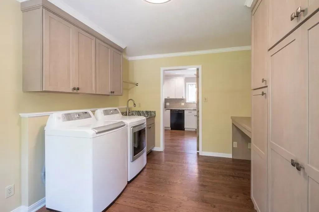 Laundry Mudroom Layout Ideas for Better Daily Flow | ASRD