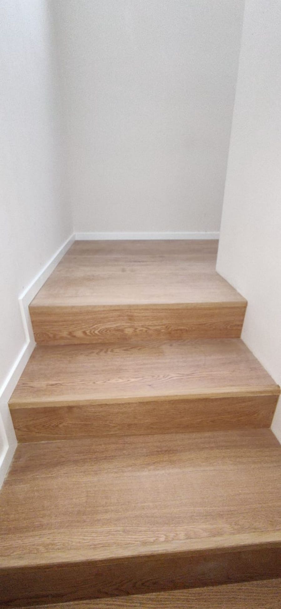 scale in legno o resina