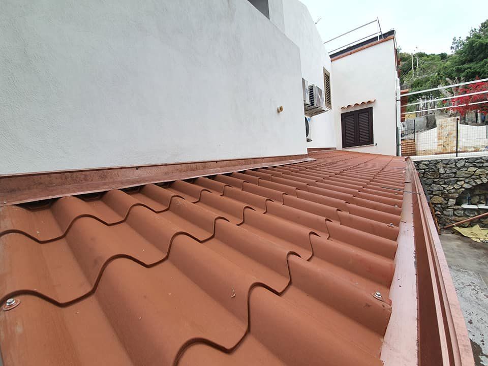 Dettaglio copertura in tegole