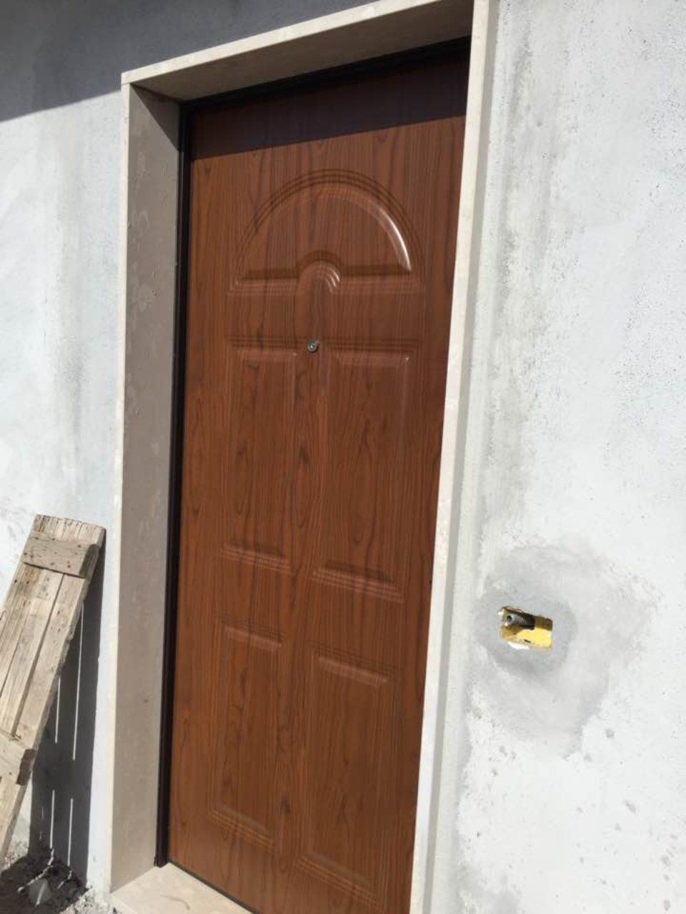 Portoncino blindato in legno