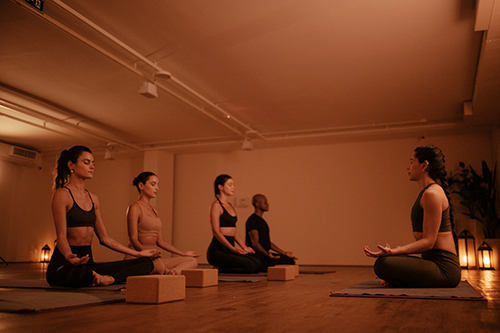 As nossas aulas - Yoga Live Academy