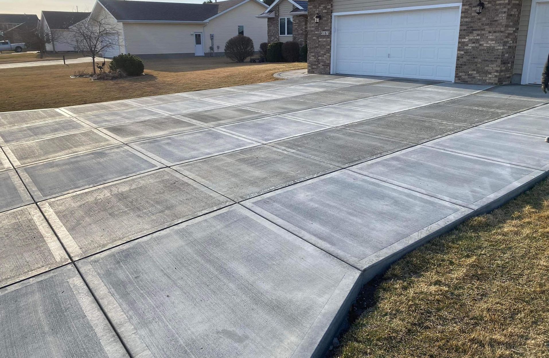 Cement vs. Concrete Driveways