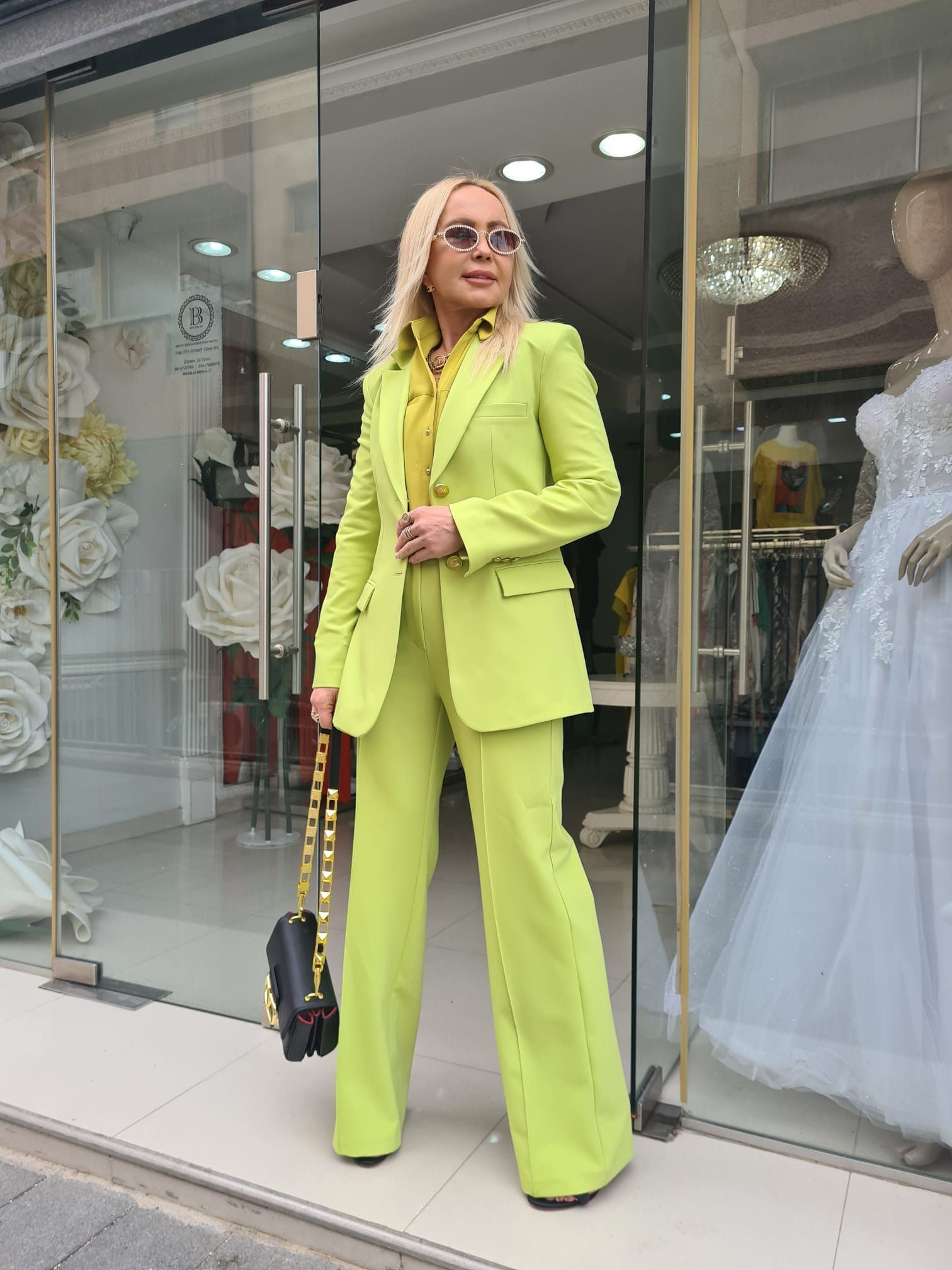 בגדי מעצבים לנשים