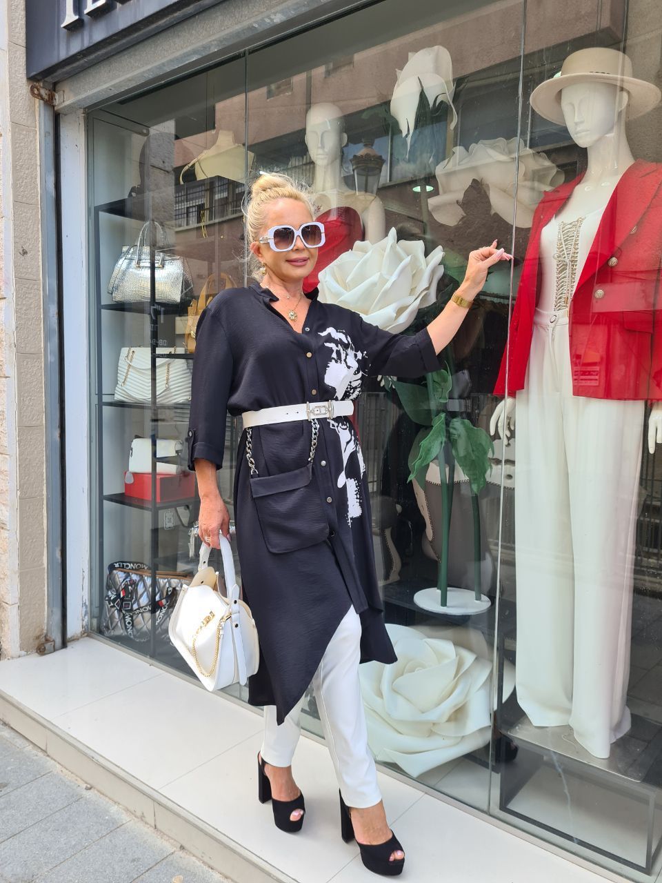 בוטיק בגדי מעצבים