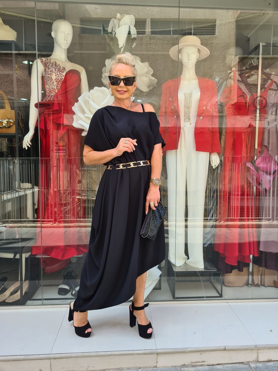 בוטיק בגדי מעצבים