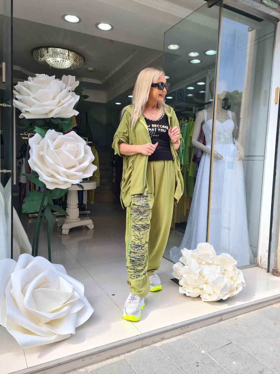 בוטיק בגדי מעצבים