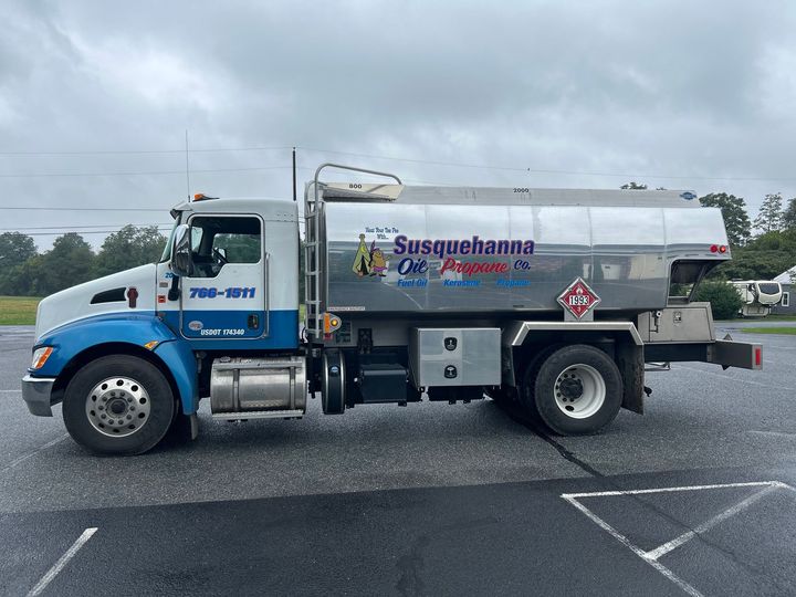 Loaded Fuel Truck on The Road | Dillsburg, PA | Susquehanna Oil and Propane
