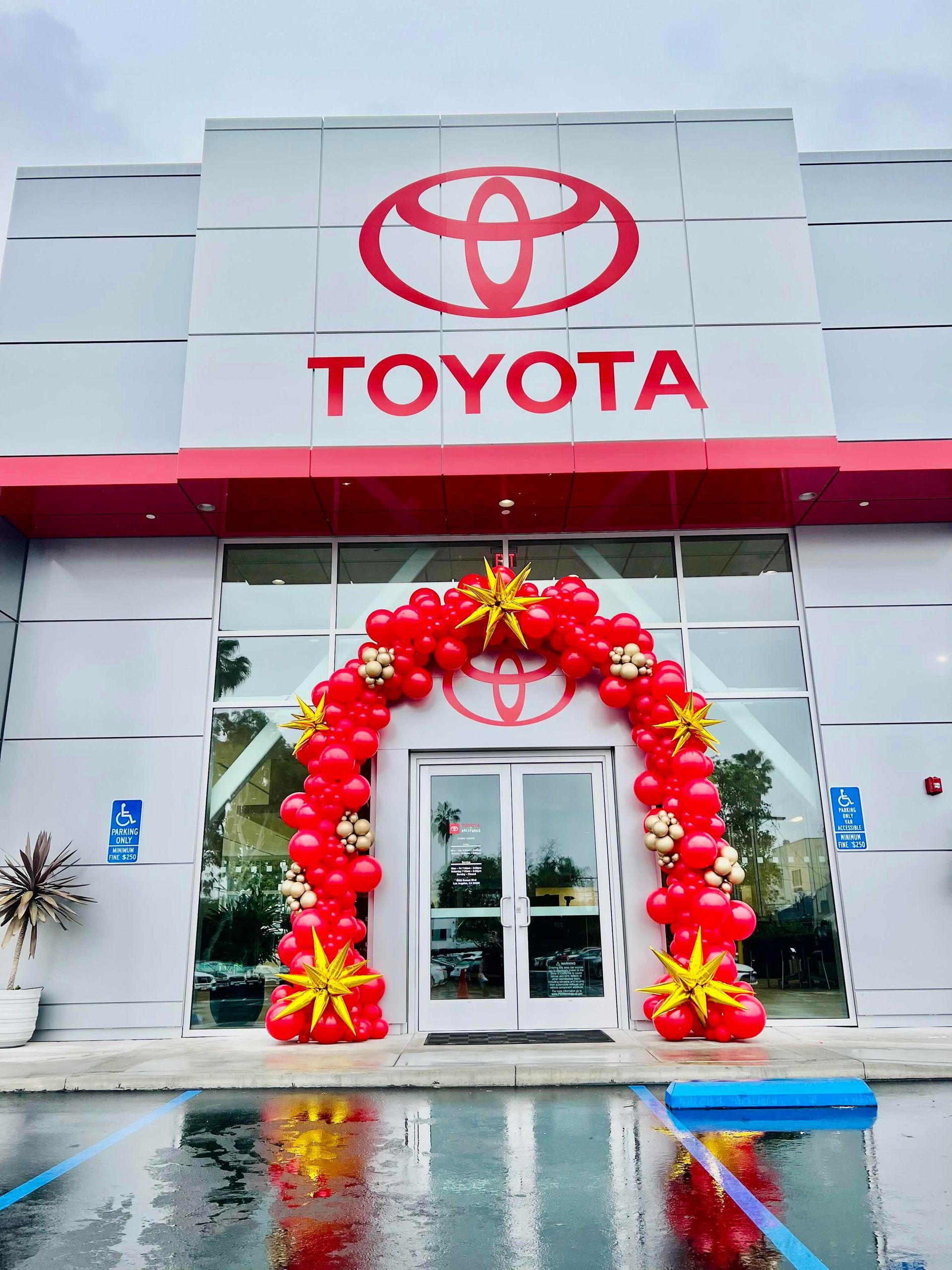 Balloon Arch for Toyota by The Balloon Guy's Corporate Events Team in Los Angeles