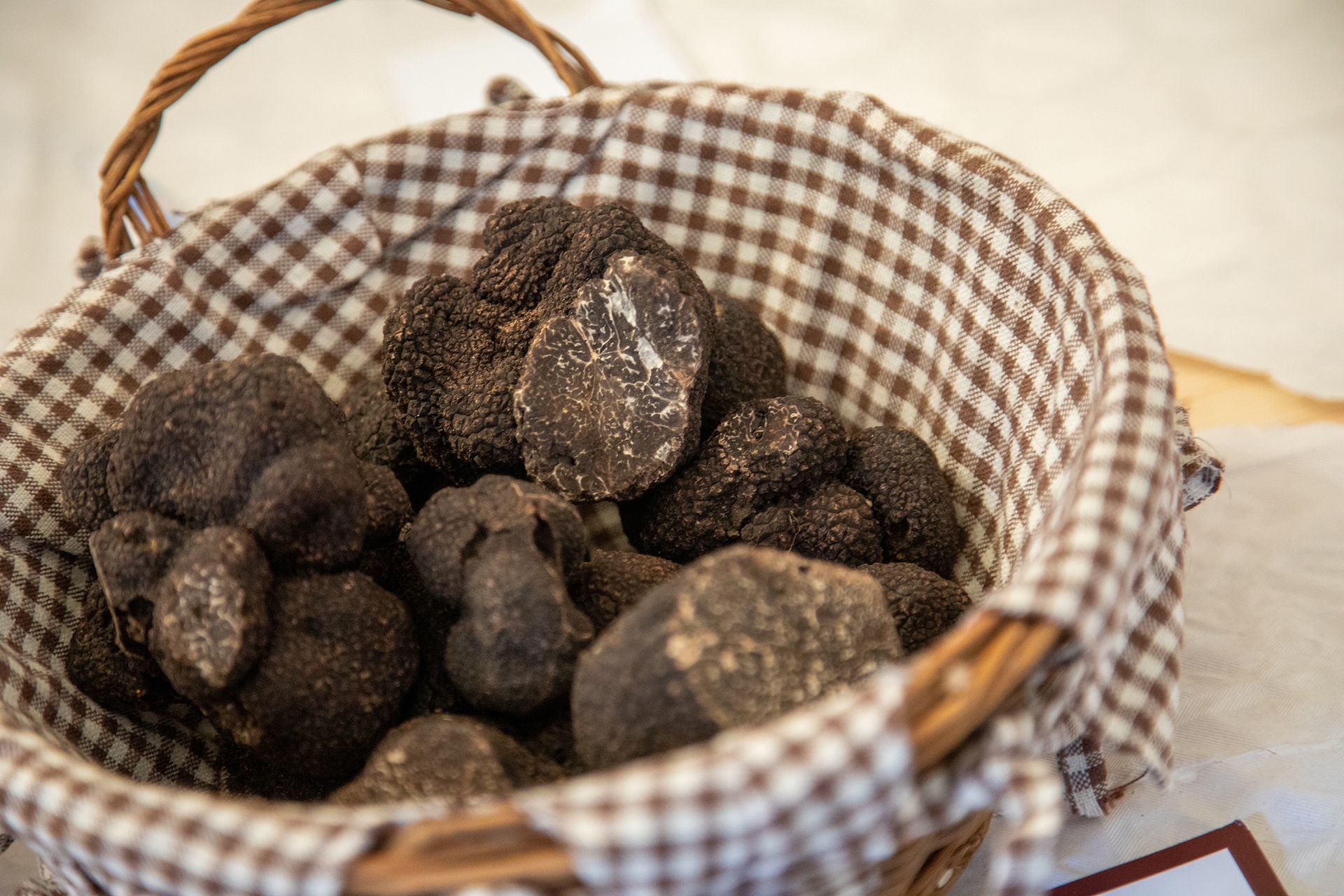 Sarlat+Dordorgne+Black+Truffles_Courtesy