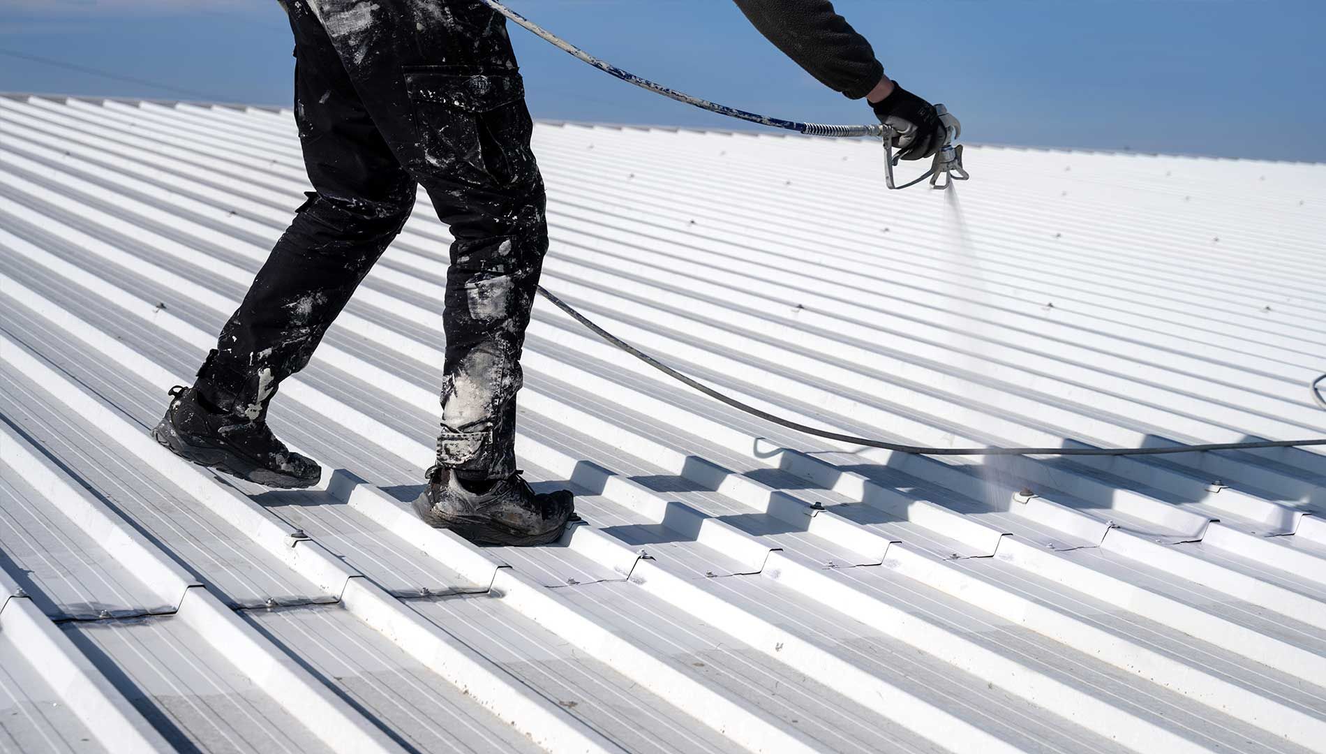 Best Roof Coatings for Leak Repair: How Aluminum Compares