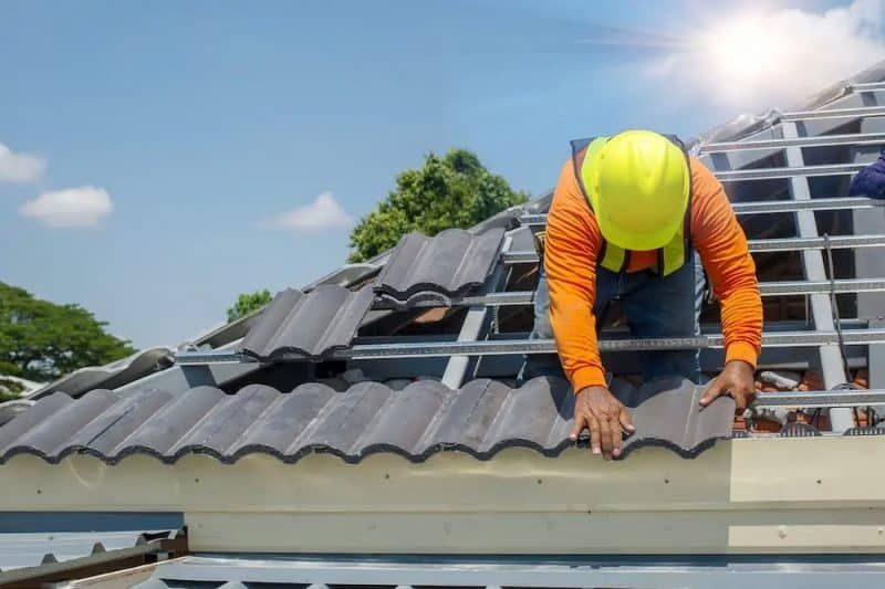 Local Roofing Labor Rates and Regional Variations