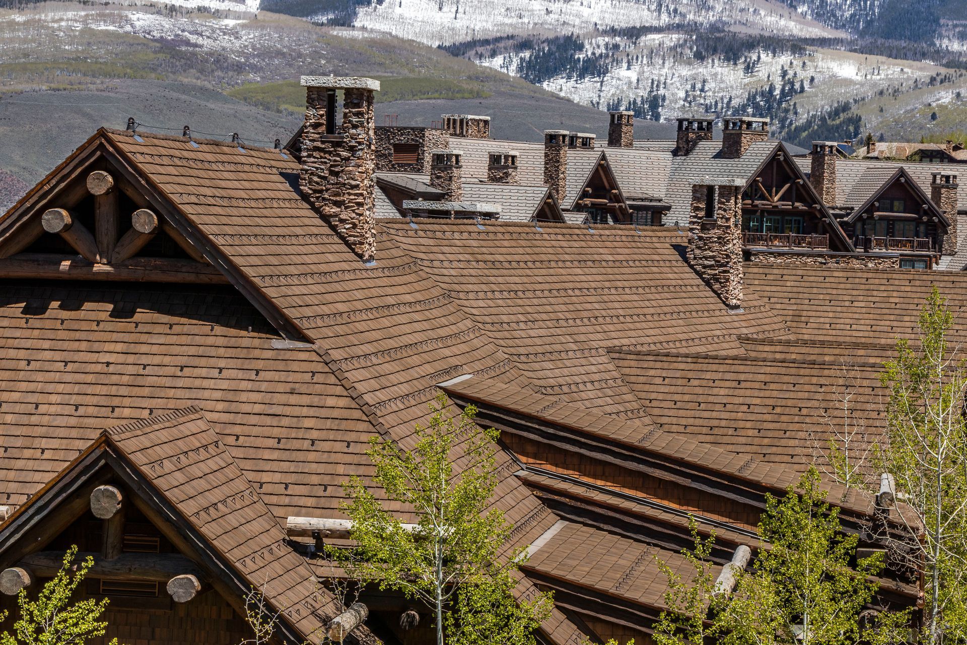 Mountain Roof Conditions: Snow, Ice & Elevation