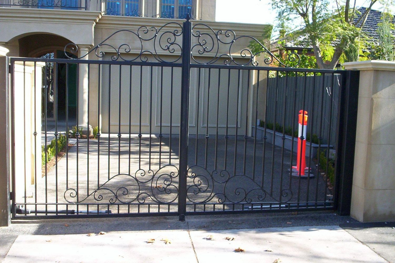 Swing Gates | Cheltenham, VIC | Park Avenue Wrought Iron