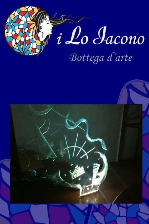 vetrata con motivo moderno