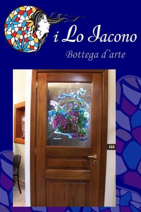 porta interna in legno massello con vetrata casellata