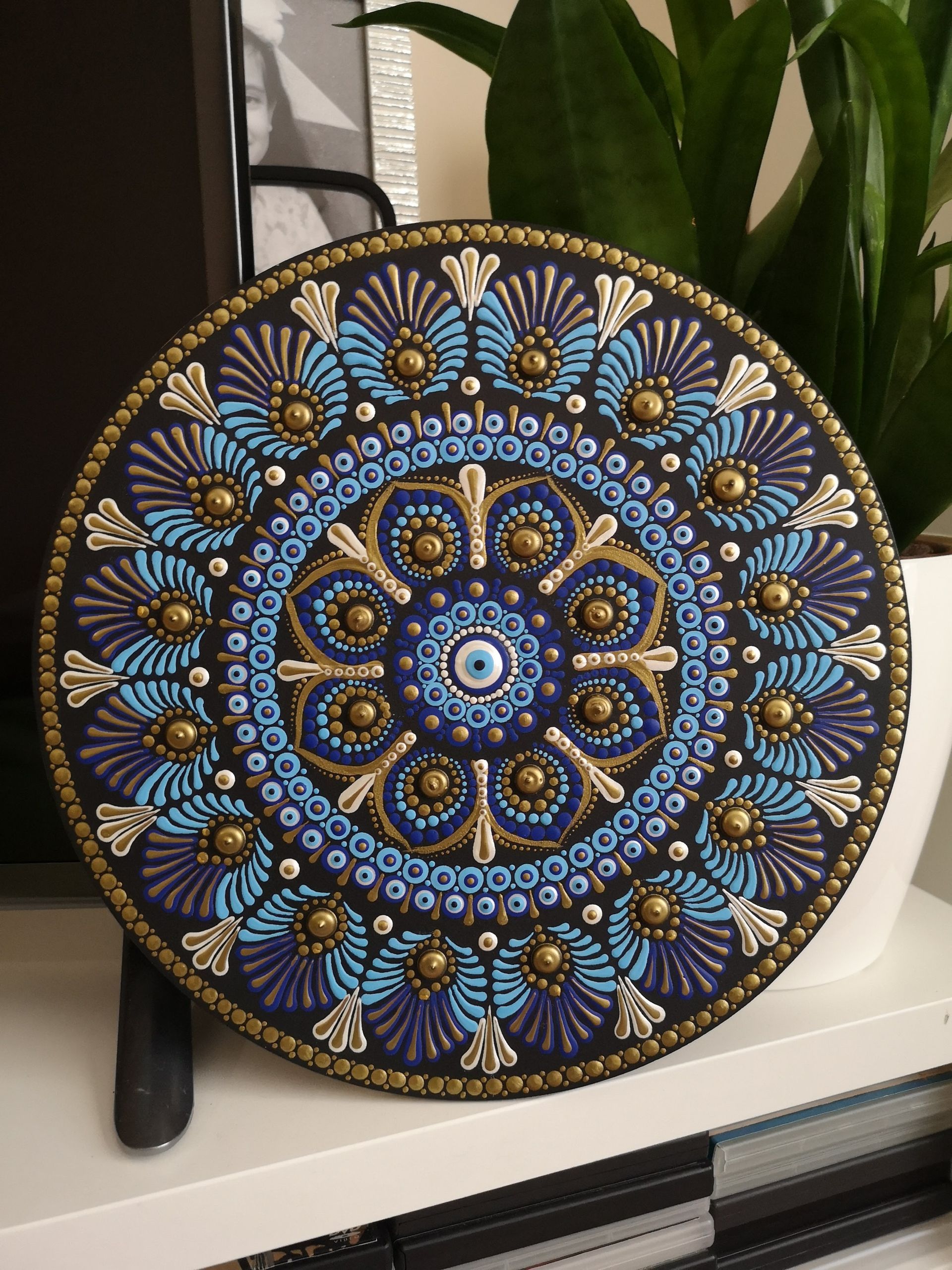 mandala pintada à mão olho grego