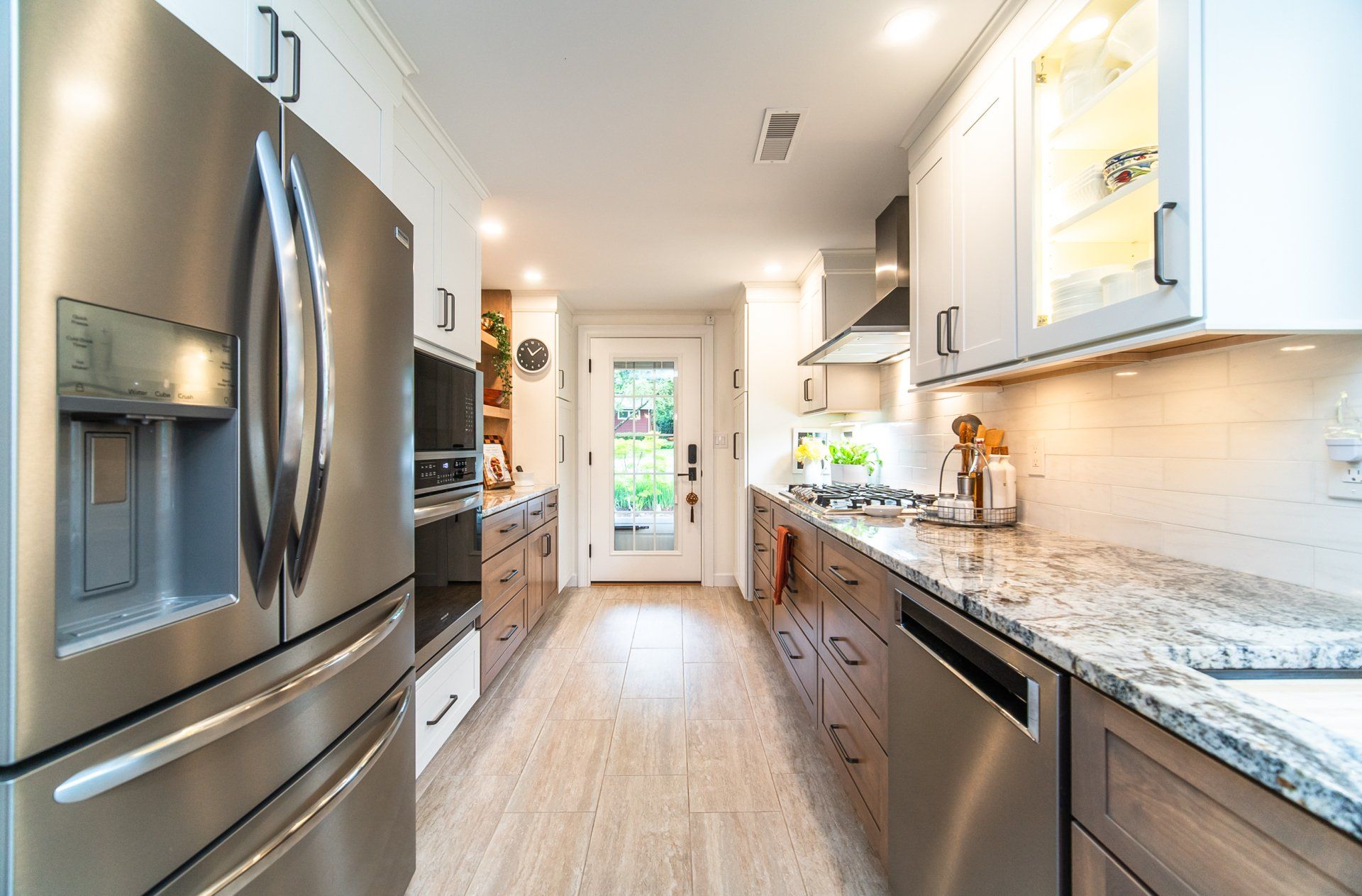 Kitchen Cabinets & Counters - Kitchen Living LLC in Marlborough, CT
