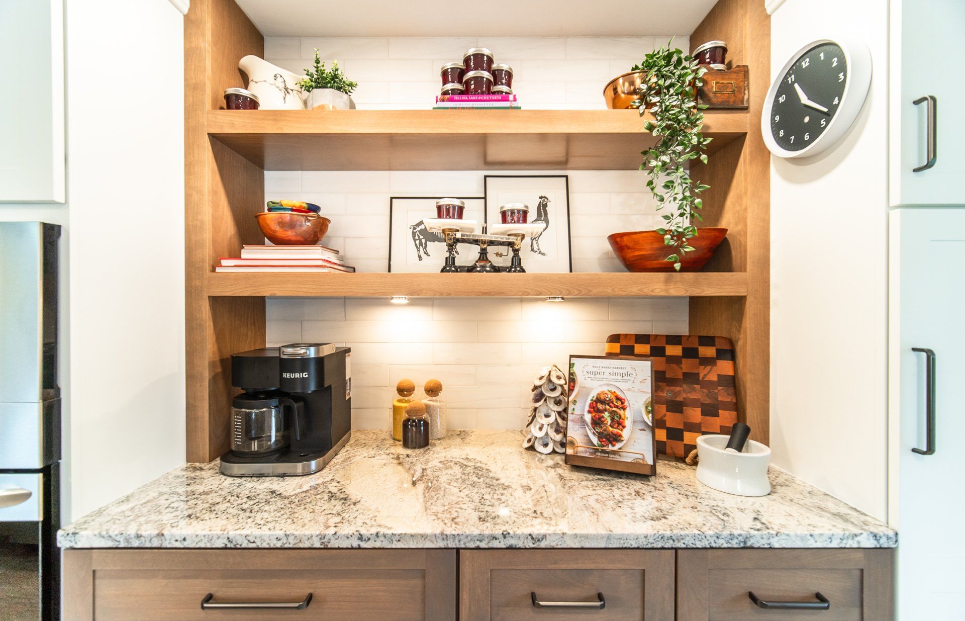 Kitchen Cabinets & Counters - Kitchen Living LLC in Marlborough, CT